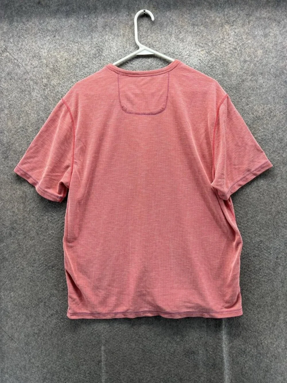 Tommy Bahama Shirt Men Large Red IslandZone V-Neck Casual Tee Geometric Cotton